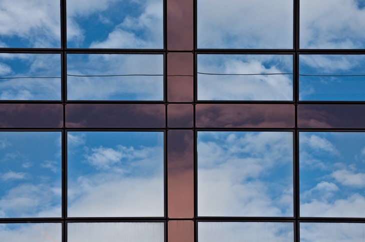 Fenster - Kreuz - Himmel. © Pixabay
