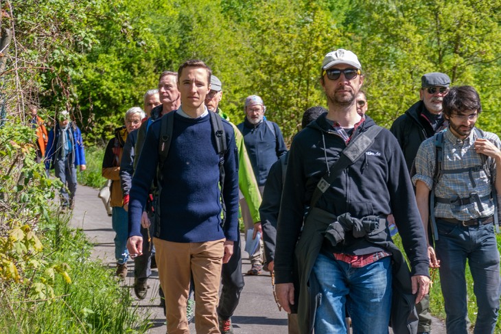Die Männer auf gemeinsamer Wallfahrt unterwegs. © Diakon Peter Brinker